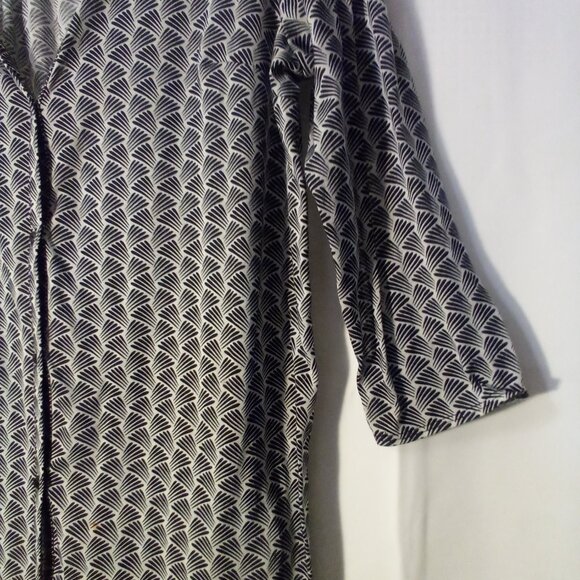 H & M Tunic Top Women M 3/4 Sleeve Button Up Pattern Black White - Picture 9 of 16